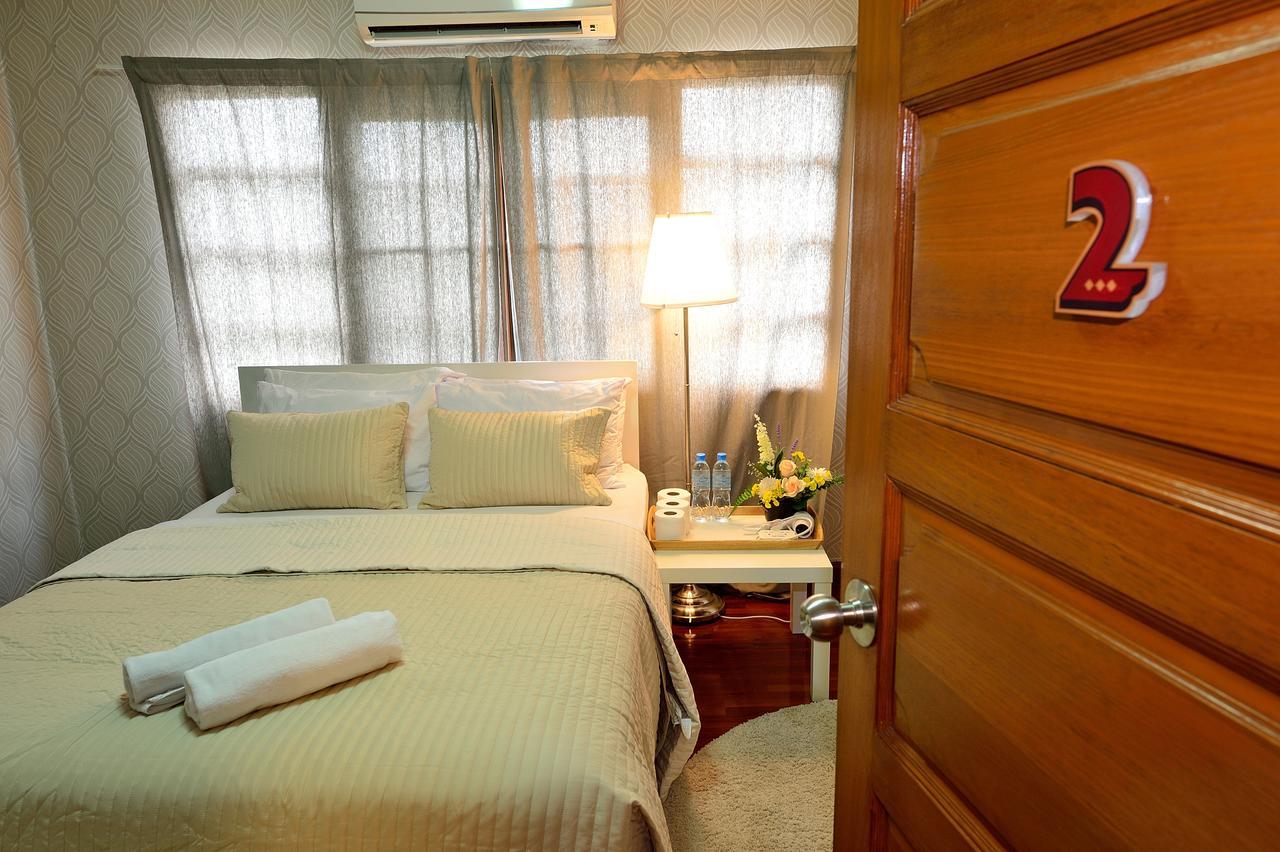 Lost And Found Bed And Breakfast Bangkok Bagian luar foto