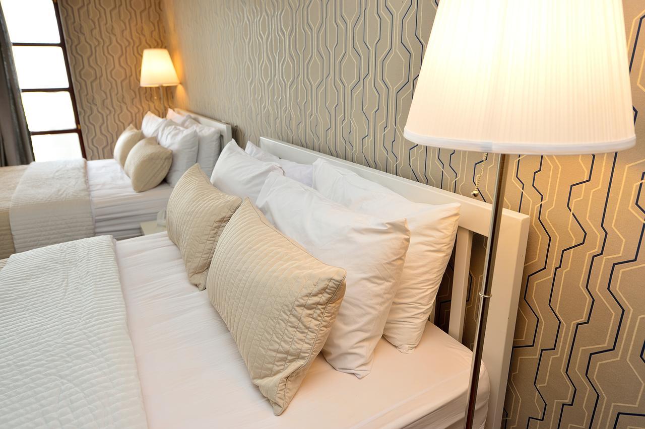 Lost And Found Bed And Breakfast Bangkok Bagian luar foto