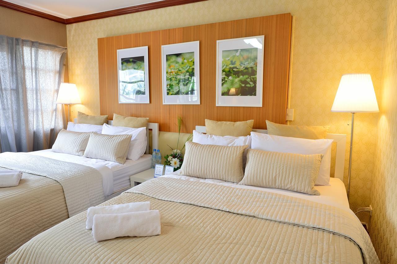 Lost And Found Bed And Breakfast Bangkok Bagian luar foto