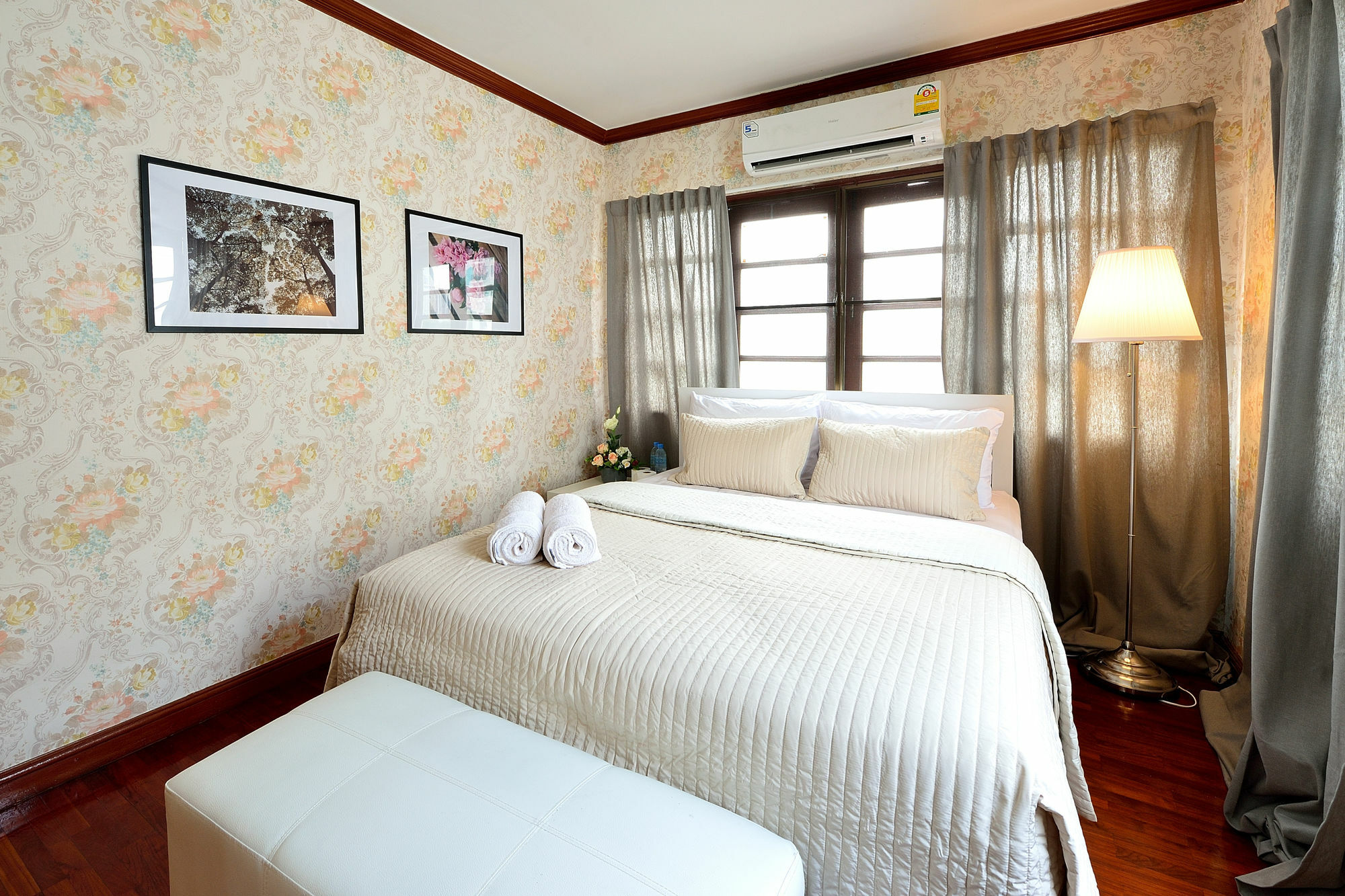 Lost And Found Bed And Breakfast Bangkok Bagian luar foto