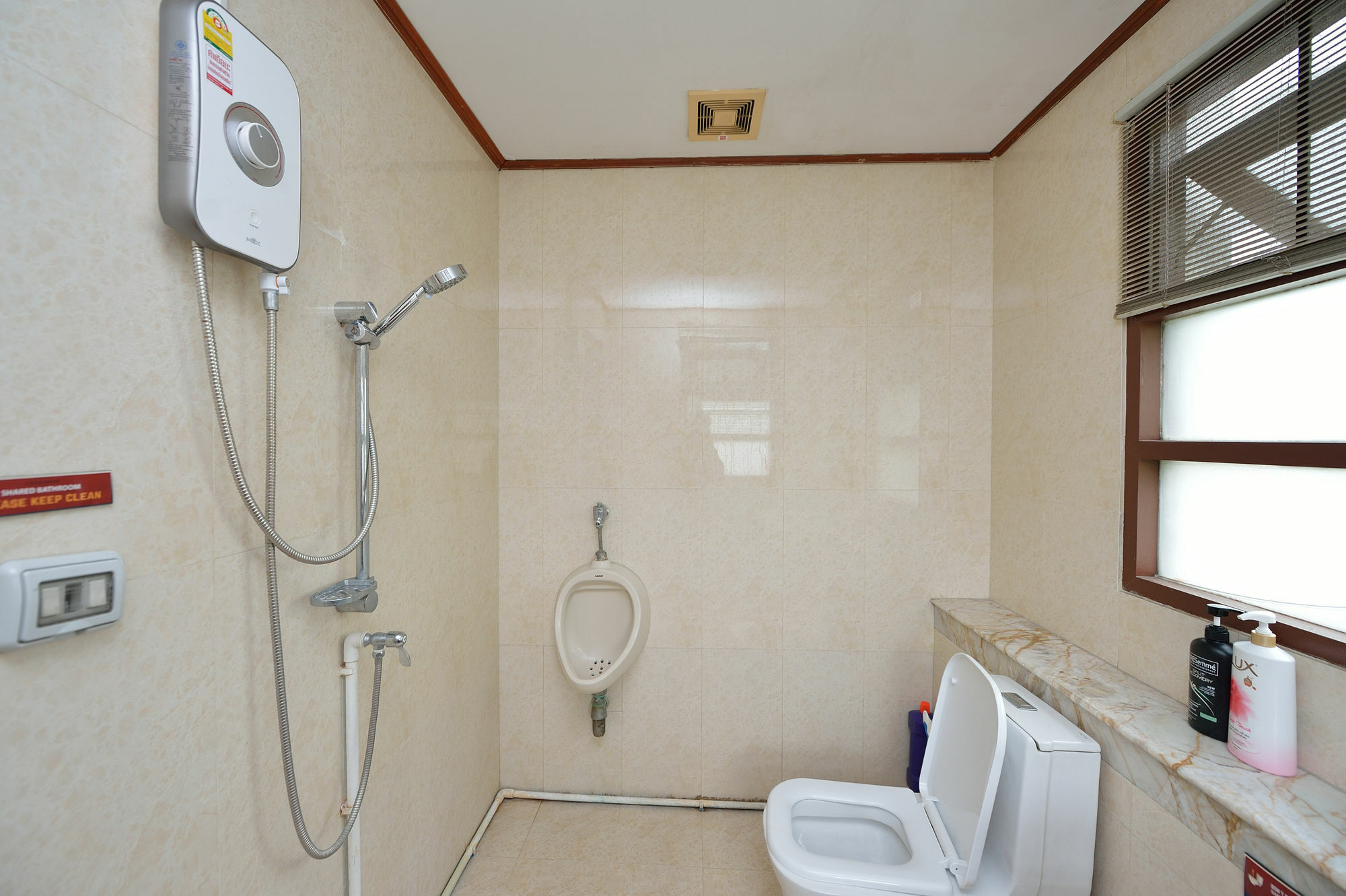 Lost And Found Bed And Breakfast Bangkok Bagian luar foto