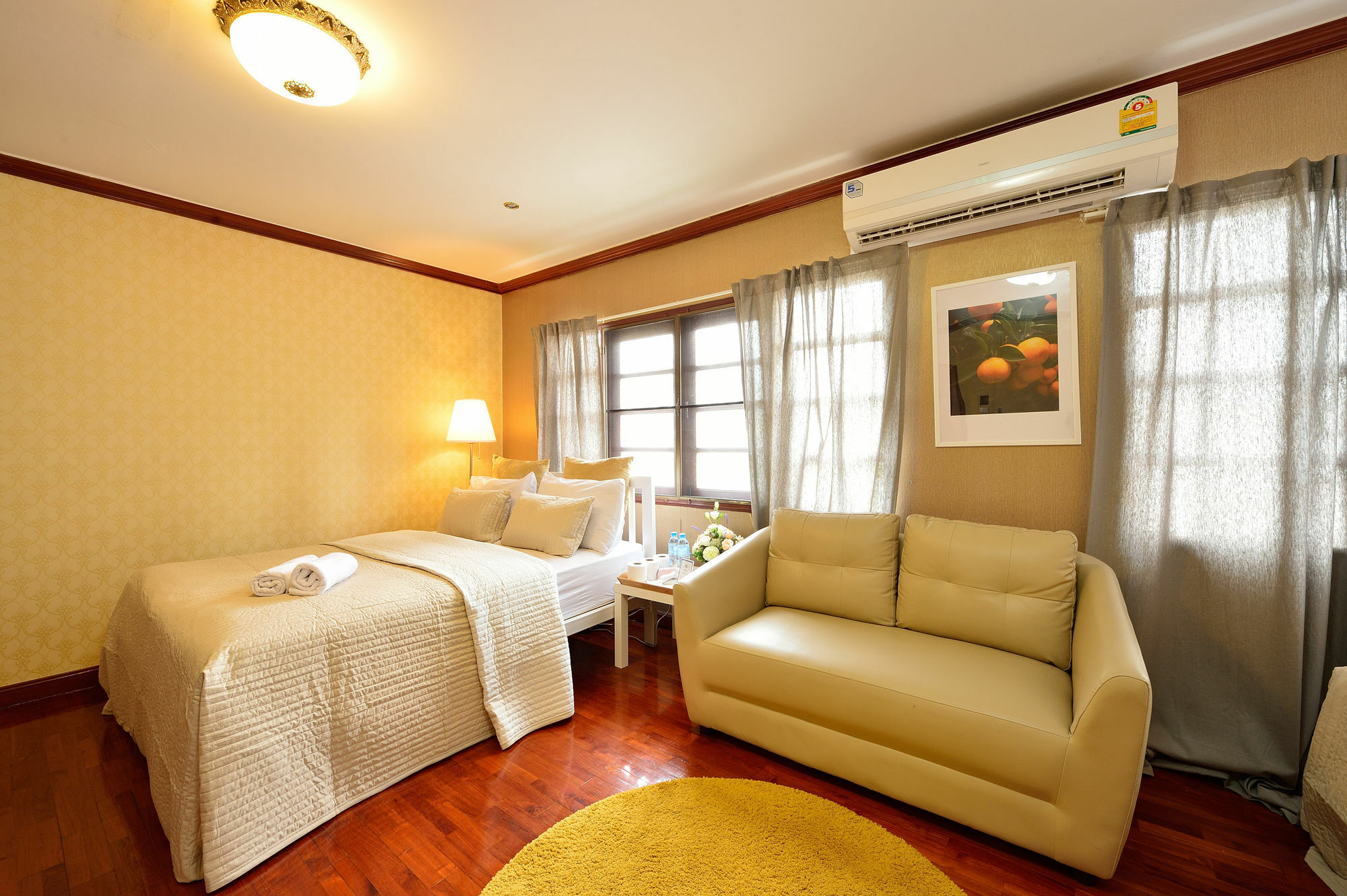 Lost And Found Bed And Breakfast Bangkok Bagian luar foto