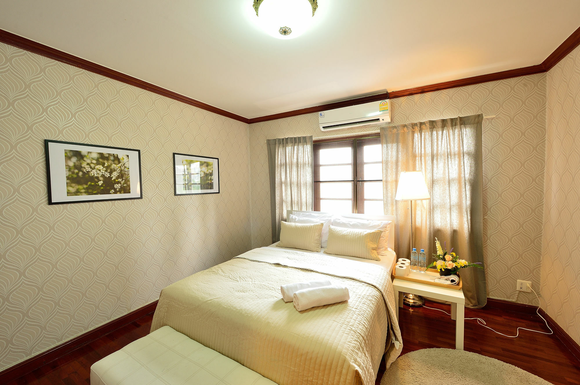 Lost And Found Bed And Breakfast Bangkok Bagian luar foto