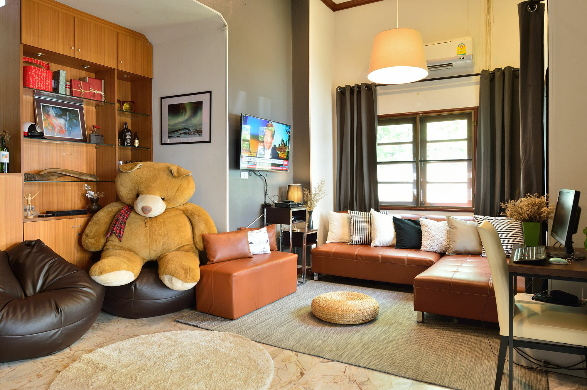 Lost And Found Bed And Breakfast Bangkok Bagian luar foto