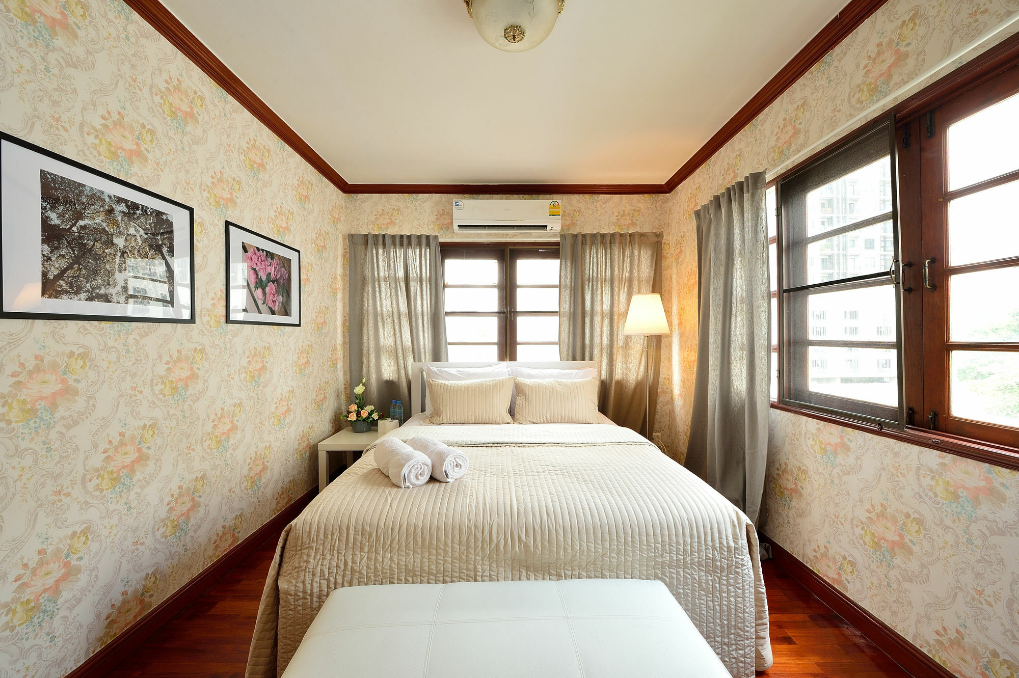Lost And Found Bed And Breakfast Bangkok Bagian luar foto